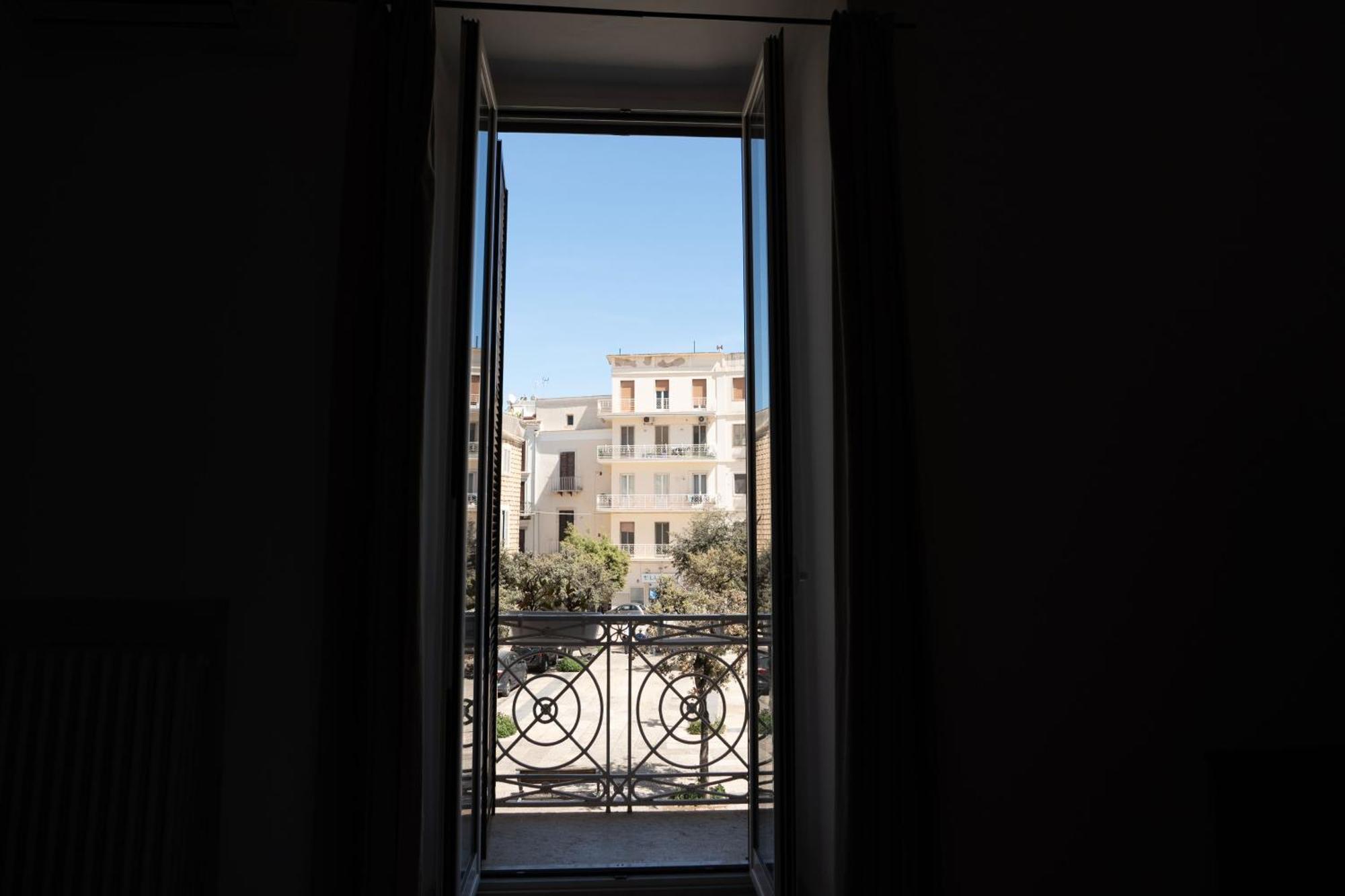 B&B Longobardi Trani Exterior photo